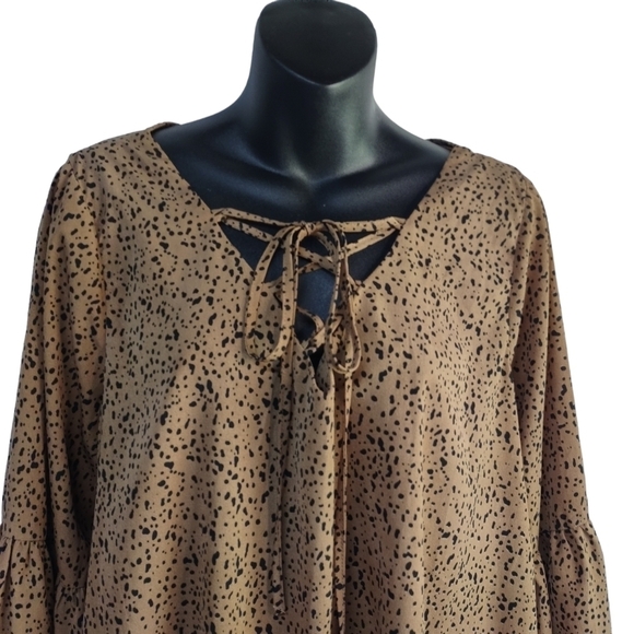 Shein Women's Black Brown Animal Print V-Neck Top Blouse Sz 1XL - Picture 3 of 11